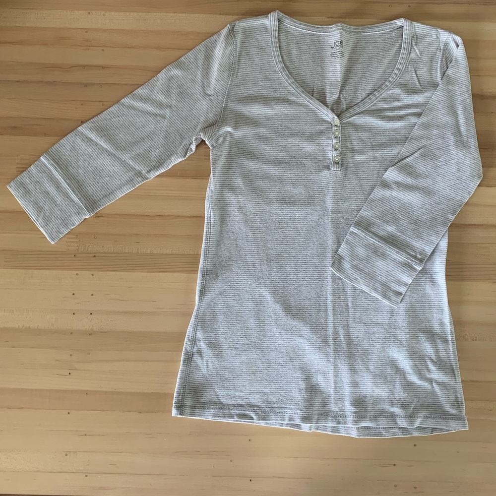 Joe Fresh Top - Picture 2 of 4